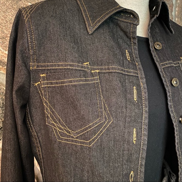 New condition denim shacket with interesting detailing - Picture 4 of 6